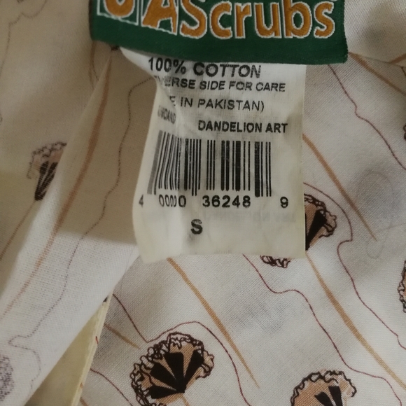 UAScrubs women's scrubs - Picture 3 of 4